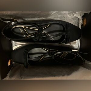 Kenneth Cole New York Black Women's Flats